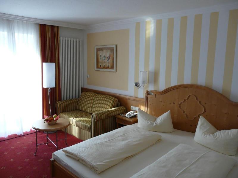 Hotel Roter Hahn garni - Oda