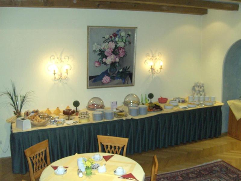 Hotel Roter Hahn garni - Restoran
