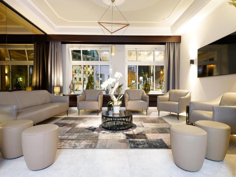 Hotel Bayerischer Hof - Lobi