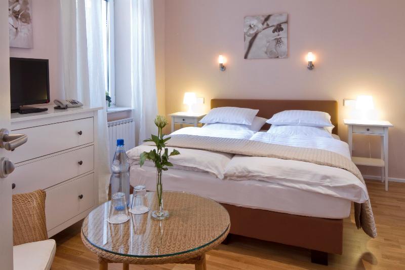 Buchholz Downtown Hotel - Oda