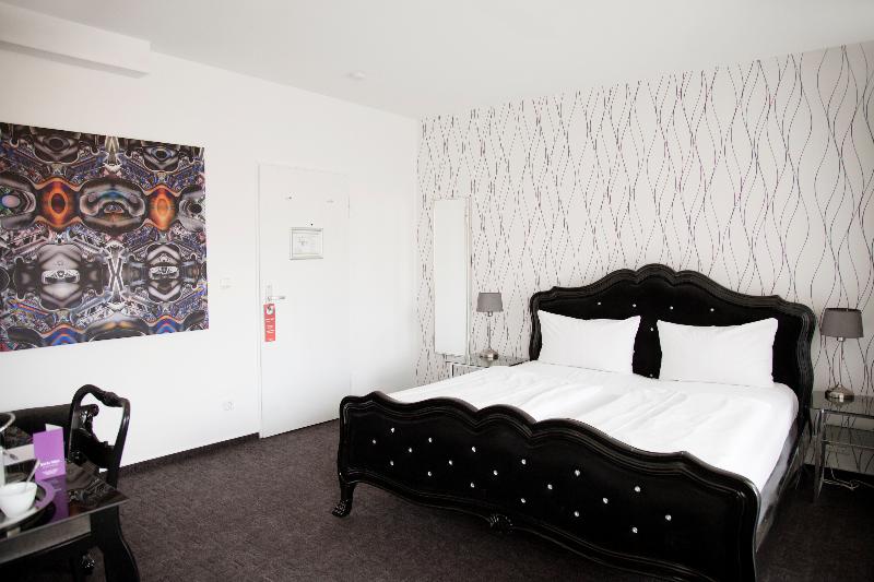 Hotel Les Nations - Oda