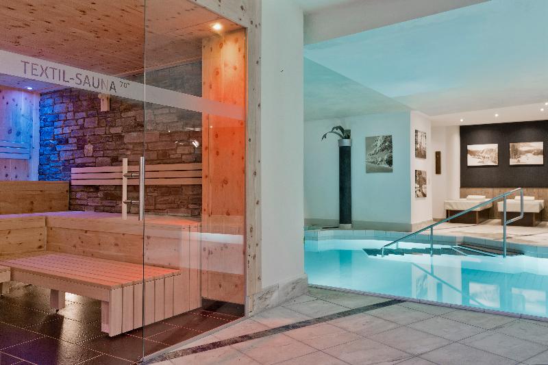 Hotel Lärchenhof Natur &Spa Hotel Seefeld in Tirol - Havuz