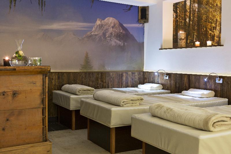 Hotel Lärchenhof Natur &Spa Hotel Seefeld in Tirol - Havuz