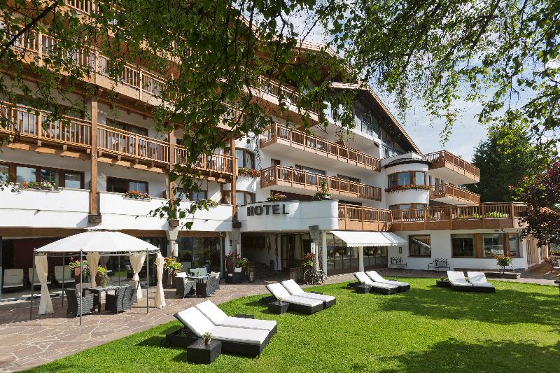 Hotel Lärchenhof Natur &Spa Hotel Seefeld in Tirol - Teras