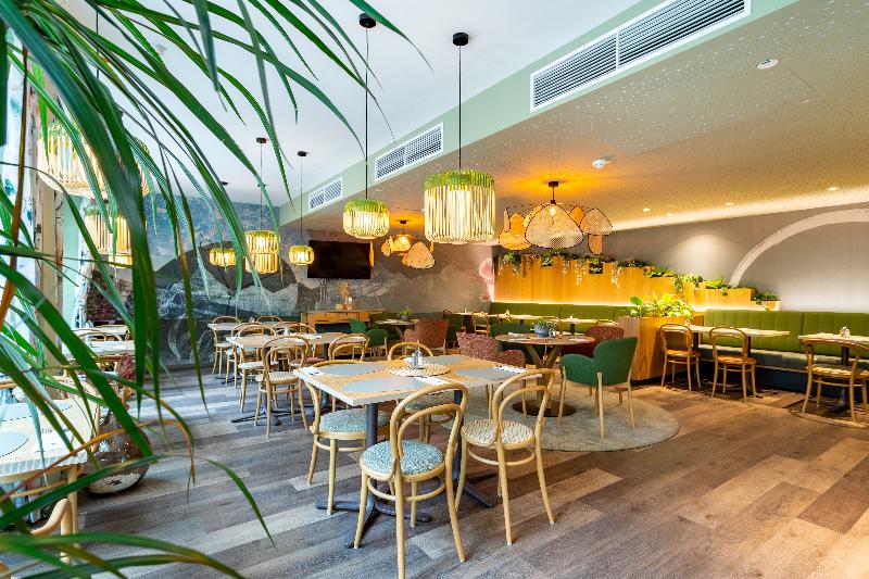 The Weekend Hotel - Restoran