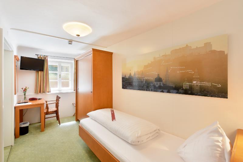 Hotel Krone 1512 - Oda