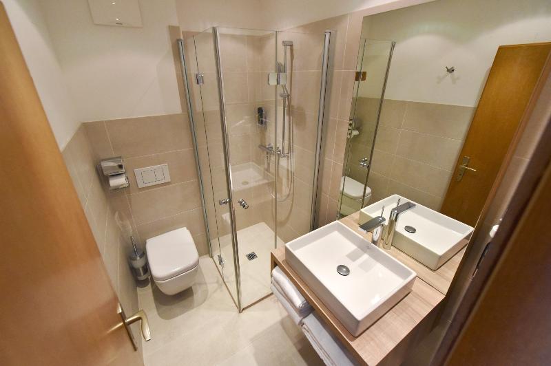 Hotel Krone 1512 - Oda