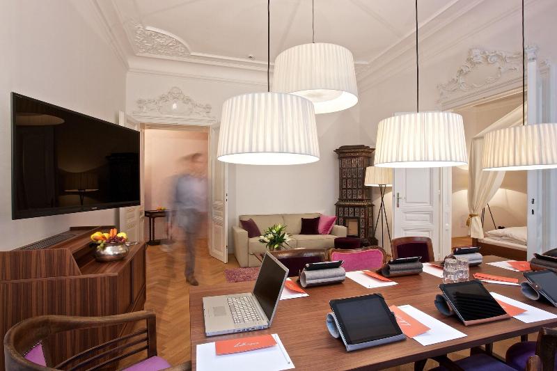 Hollmann  Design & Boutique - Toplantı