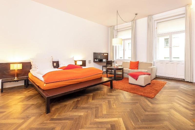 Hollmann  Design & Boutique - Oda