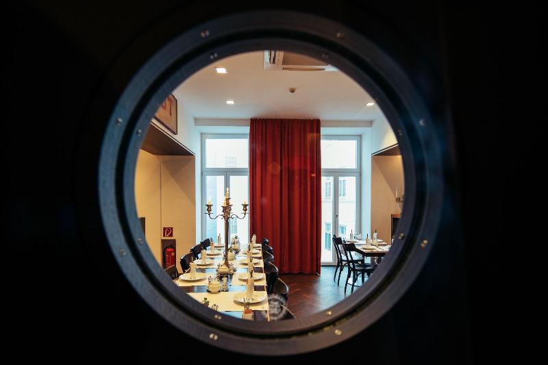 Hollmann  Design & Boutique - Restoran