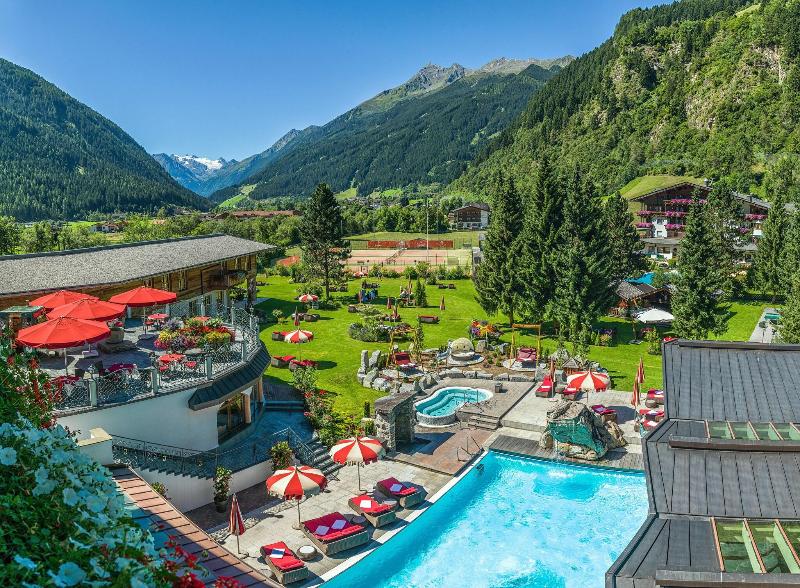 Relais & Chateaux Spa Hotel Jagdhof - Havuz