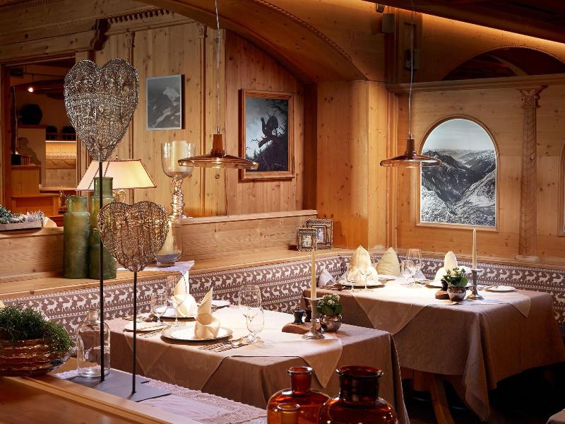Relais & Chateaux Spa Hotel Jagdhof - Restoran