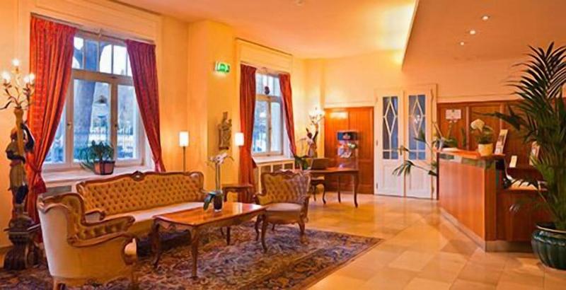 Hotel Herzoghof - Lobi