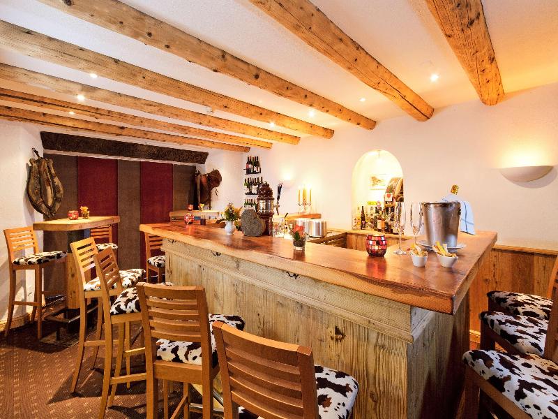 Schweizerhaus Swiss Quality Hotel - Bar