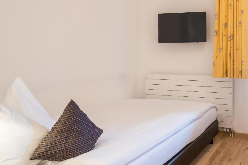 Schweizerhaus Swiss Quality Hotel - Oda