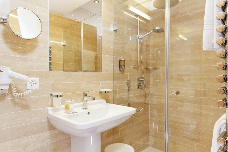 Schweizerhaus Swiss Quality Hotel - Oda