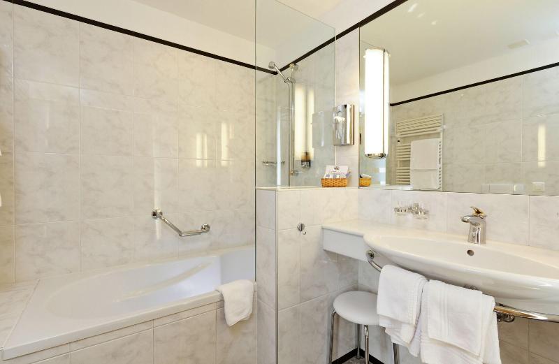 Schweizerhaus Swiss Quality Hotel - Oda