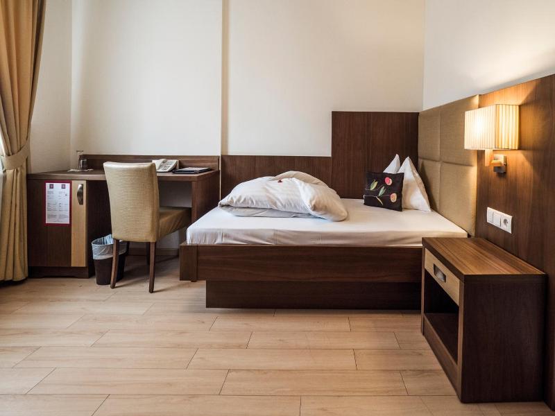 Hotel Guter Hirte - Genel