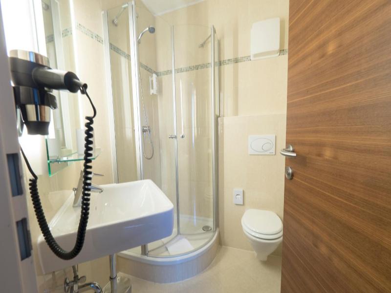 Hotel Guter Hirte - Genel