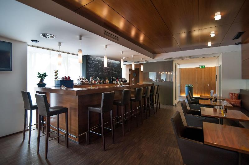 Heinhotel Vienna Airport - Bar