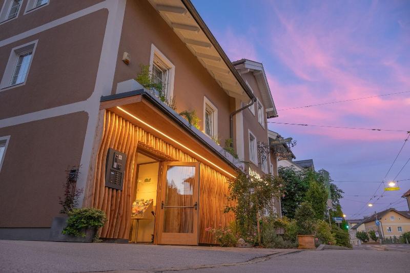 Das Grüne Hotel zur Post - Genel