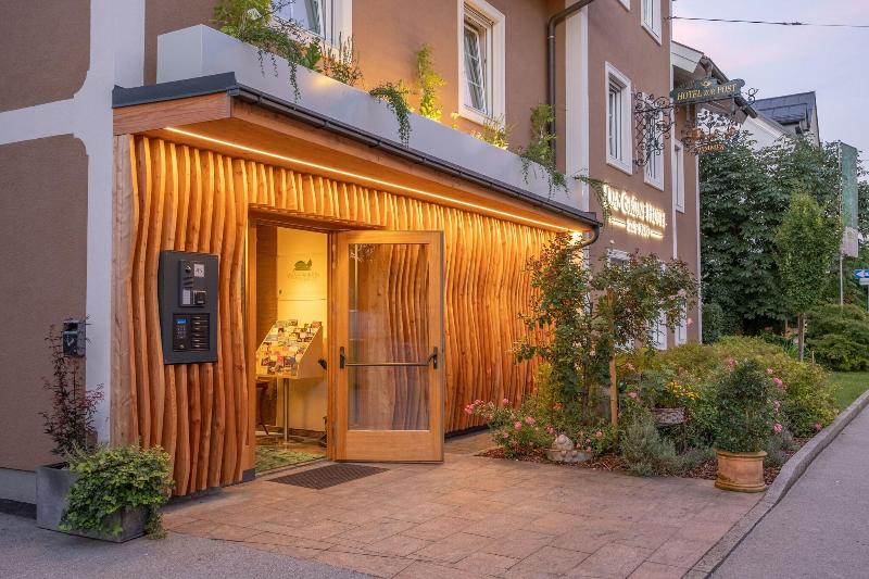 Das Grüne Hotel zur Post - Genel