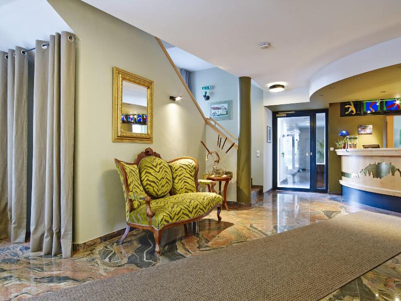 Das Grüne Hotel zur Post - Genel