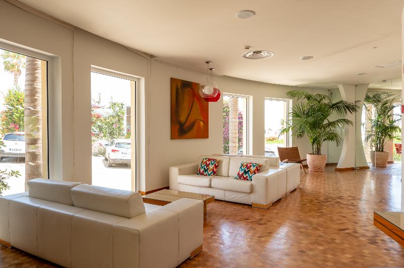 Vila Luz - Lobi