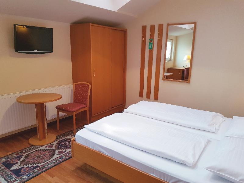 Hotel Pension Haydn - Oda