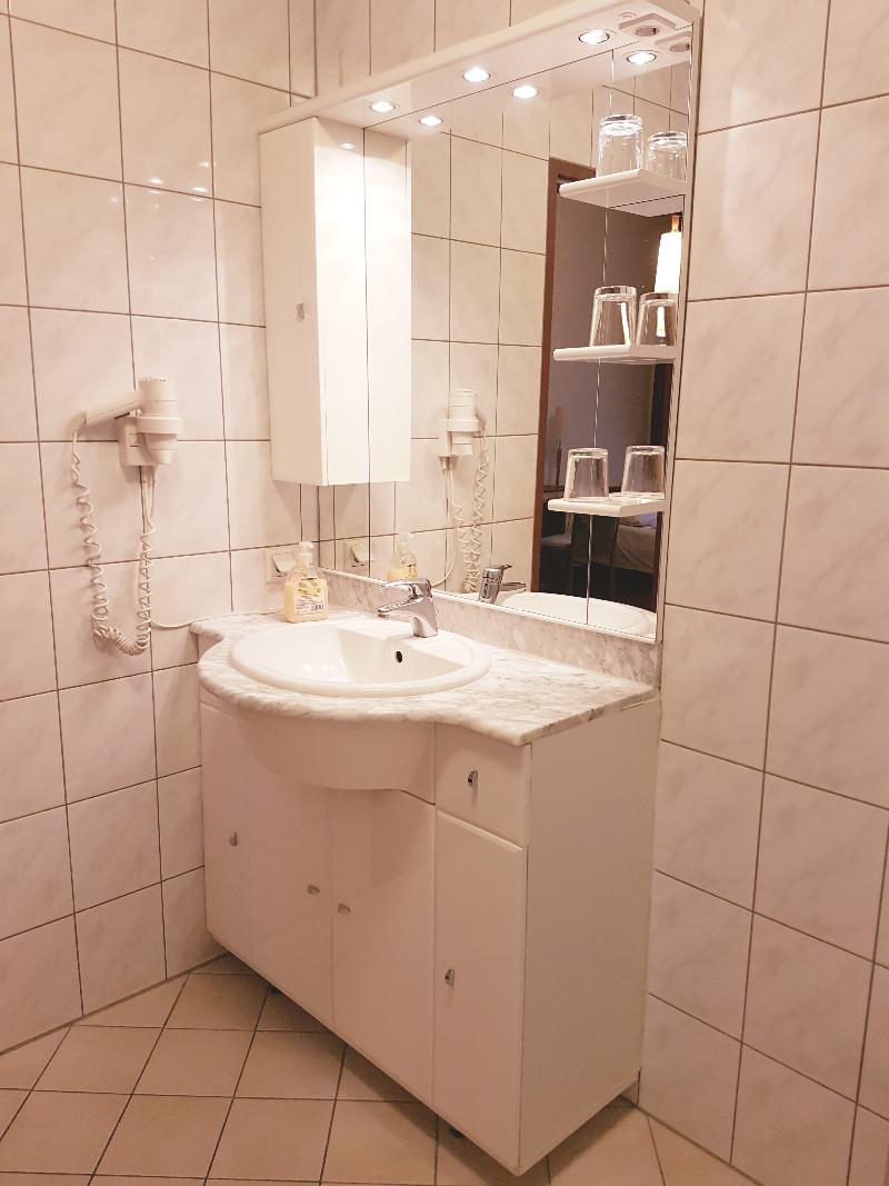 Hotel Pension Haydn - Oda