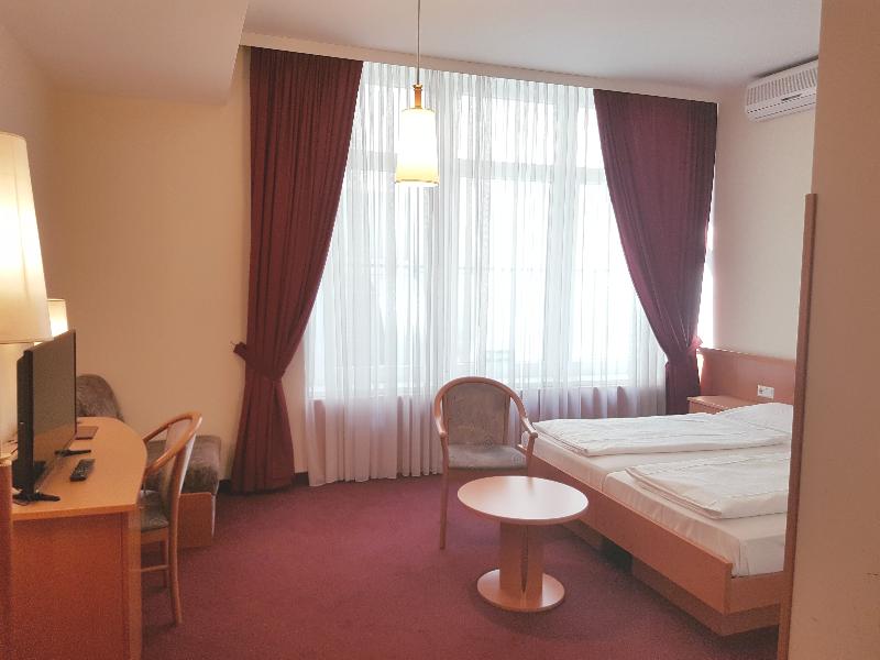 Hotel Pension Haydn - Oda