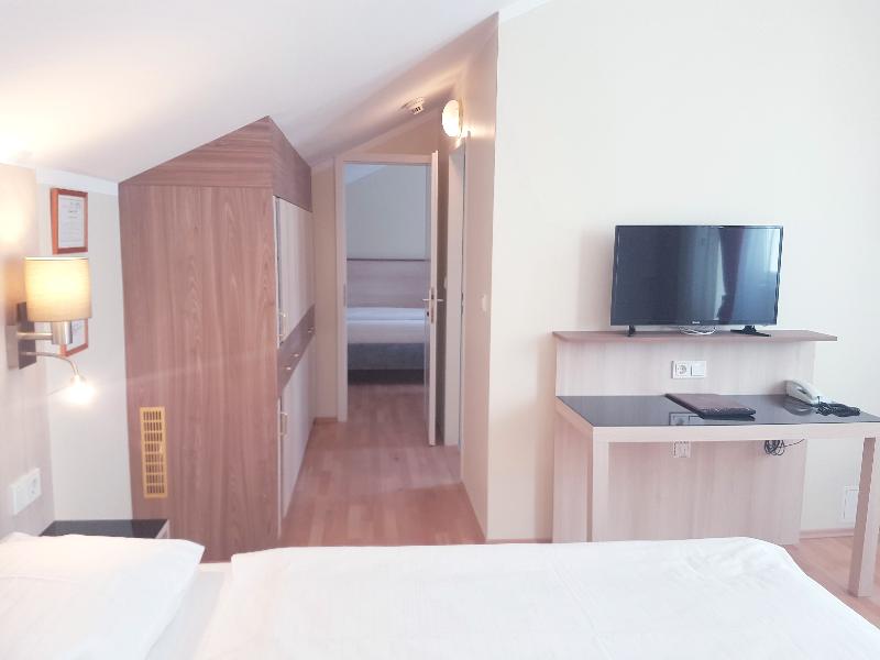 Hotel Pension Haydn - Oda