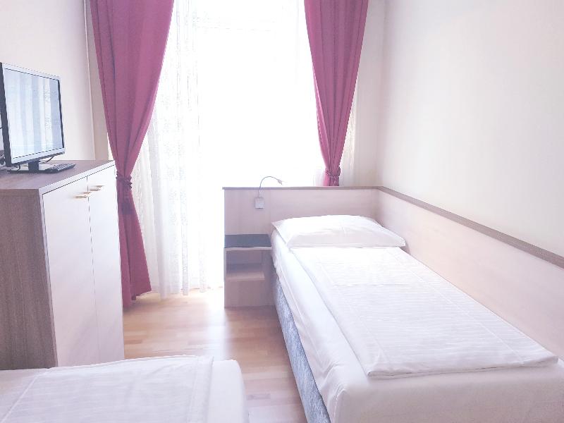 Hotel Pension Haydn - Oda