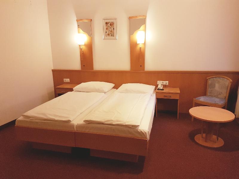 Hotel Pension Haydn - Oda