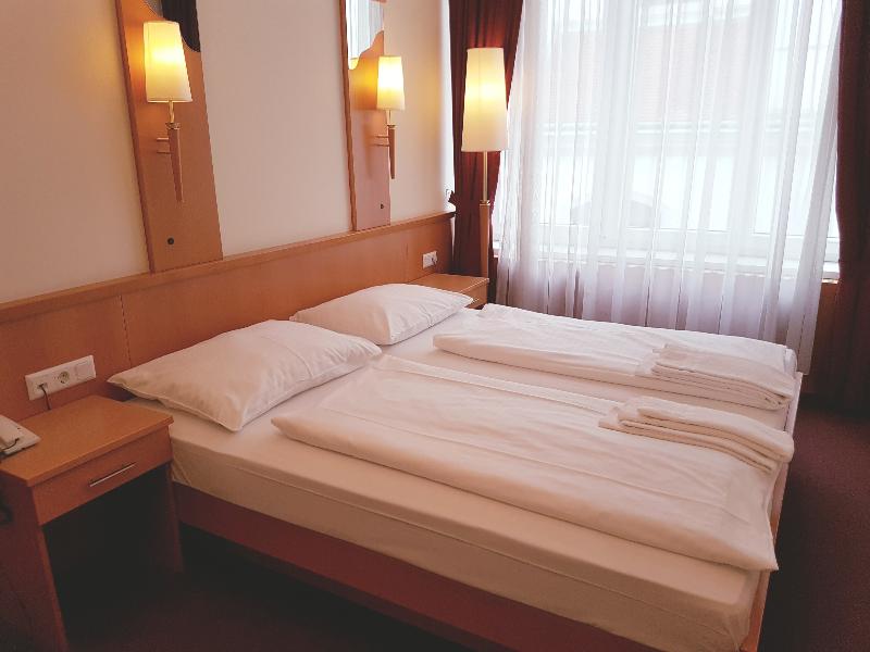 Hotel Pension Haydn - Oda