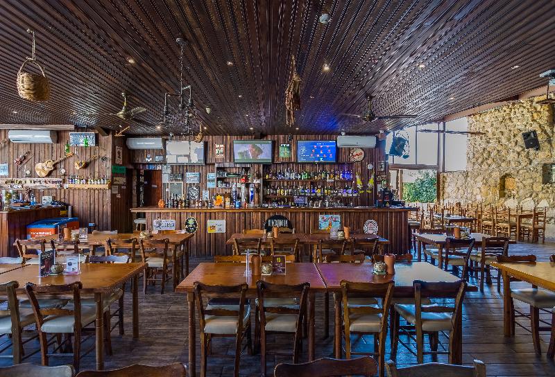 Antonis G Hotel - Bar