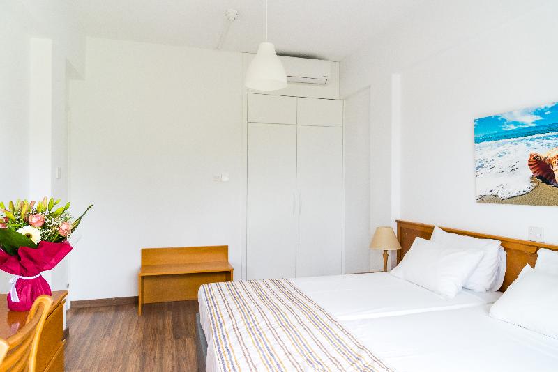 Helios Bay Hotel Apts & Villas - Oda