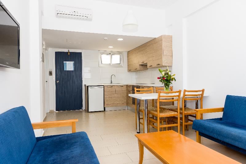 Helios Bay Hotel Apts & Villas - Oda