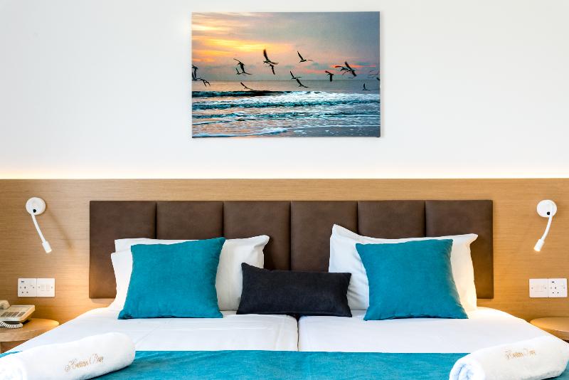 Helios Bay Hotel Apts & Villas - Oda