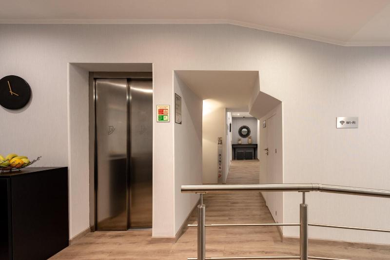 Dinya Lisbon Hotel & Lounge Bar - Lobi
