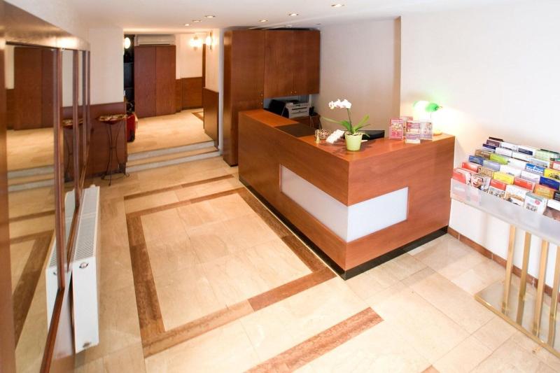 Hotel Marc Aurel - Lobi