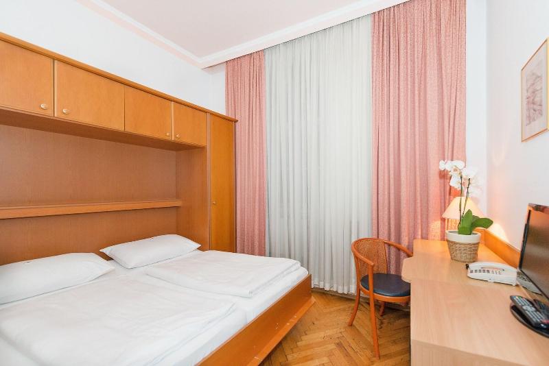 Hotel Marc Aurel - Oda