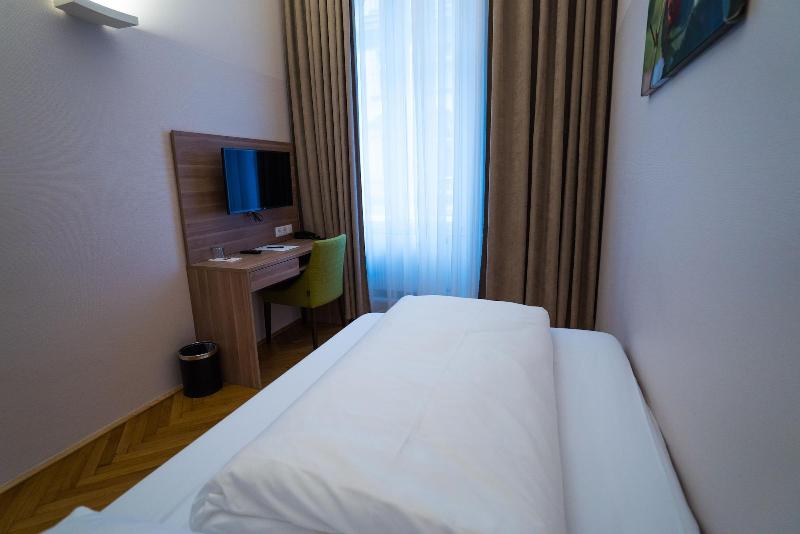 Hotel Marc Aurel - Oda