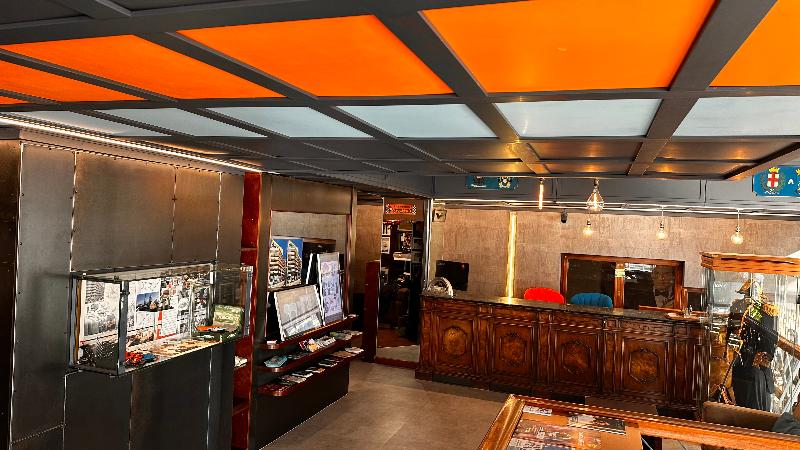 Admiral Hotel - Lobi