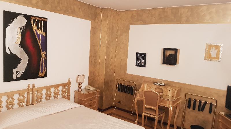 Admiral Hotel - Genel