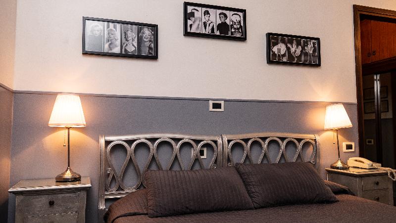 Admiral Hotel - Genel