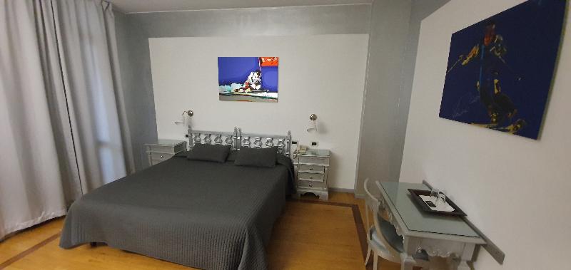 Admiral Hotel - Genel