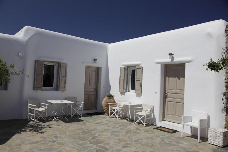 Elenis Village Suites - Teras