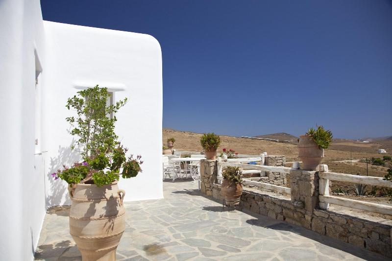 Elenis Village Suites - Teras