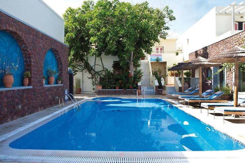 Elixir Studios - Havuz
